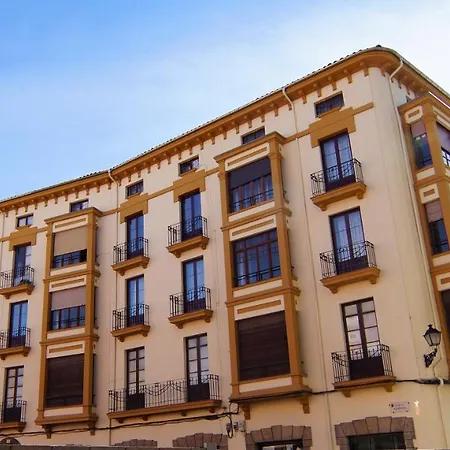 Sandoval By Gaiarooms Leon