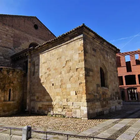 Sandoval By Gaiarooms 莱昂