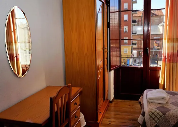 Pensjonat Sandoval By Gaiarooms León