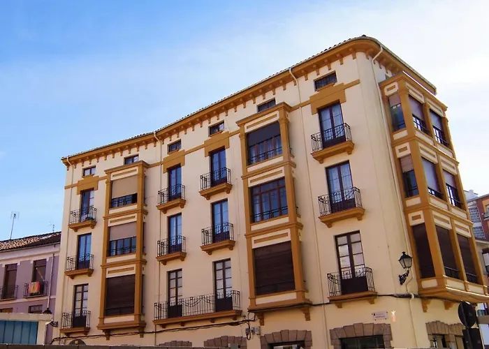 Sandoval By Gaiarooms 레온