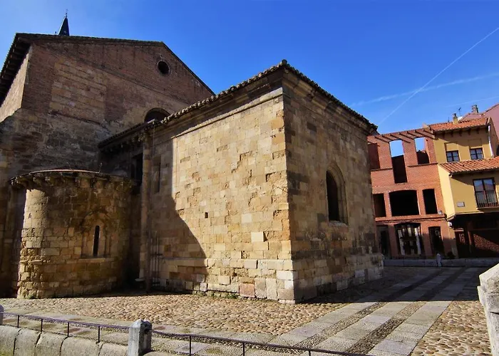 Sandoval By Gaiarooms 레온